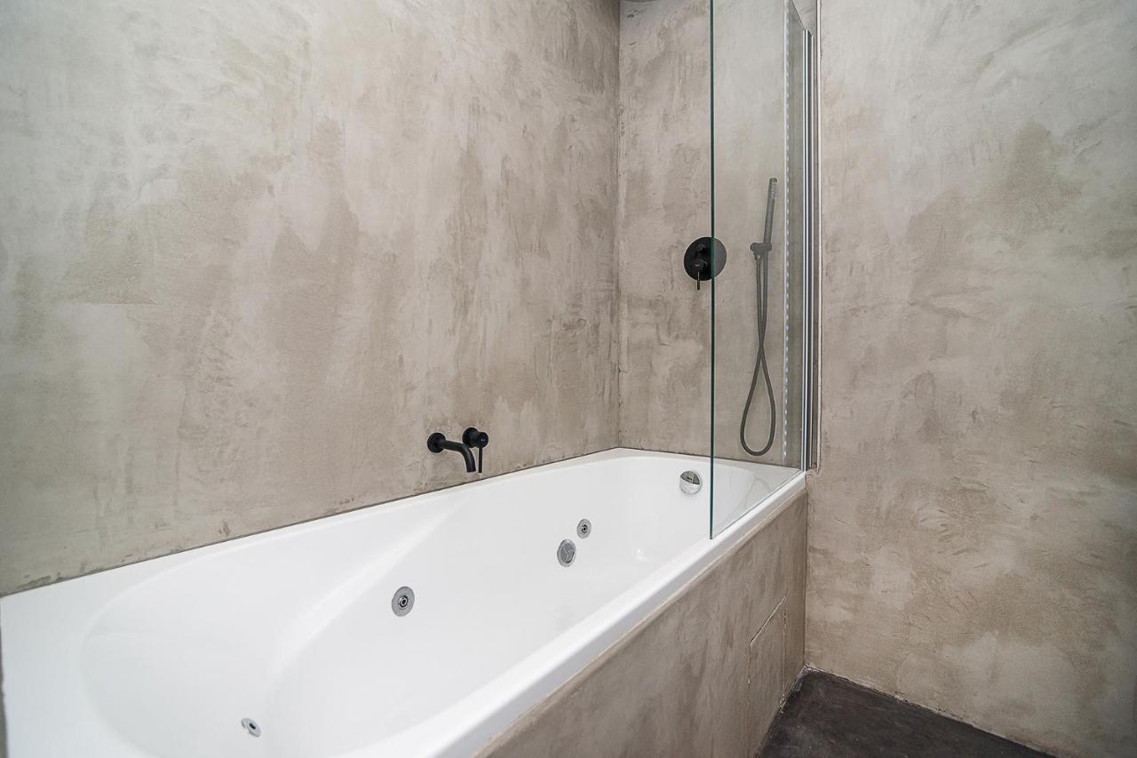 Big 4-Bedroom Flat, Terrace With Great Vitkov View Prague Luaran gambar